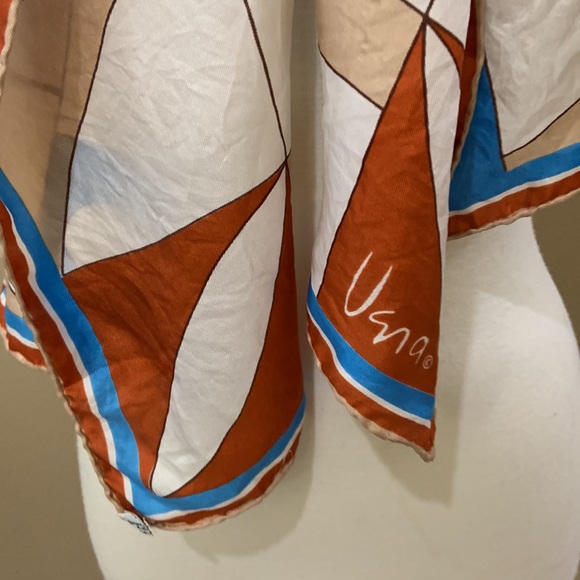 VERA NEUMANN | Vintage silk Mod Scarf - Picture 7 of 8